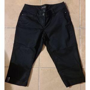 White House Black Market Capris